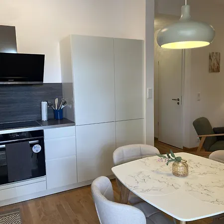 & Perfekte Anbindungmit - Neubau 2-zimmer Dresden