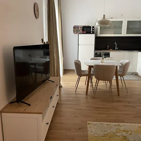 & Perfekte Anbindungmit - Neubau 2-zimmer