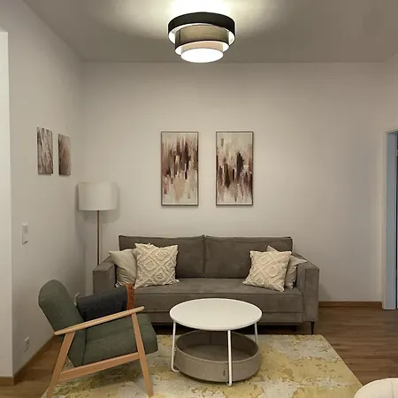 & Perfekte Anbindungmit - Neubau 2-zimmer Apartment Dresden